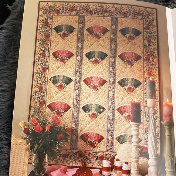 Fans & Flutterbys QUILT BOOK - Picture 4 of 13